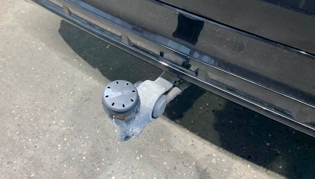 Volvo XC60 2.0 B4 AWD R-DESIGN AHK LEDER 360CAM HARMAN foto 8