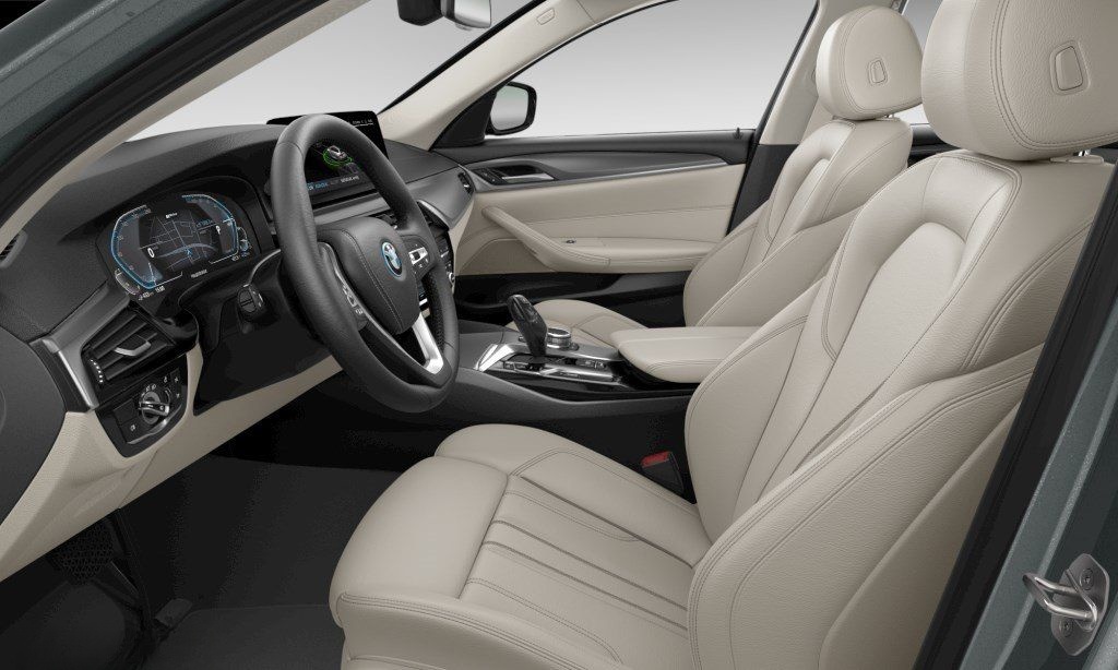 BMW 530e A HUD PANO ACC RFK NAVI LED Laser PDC V+H foto 5