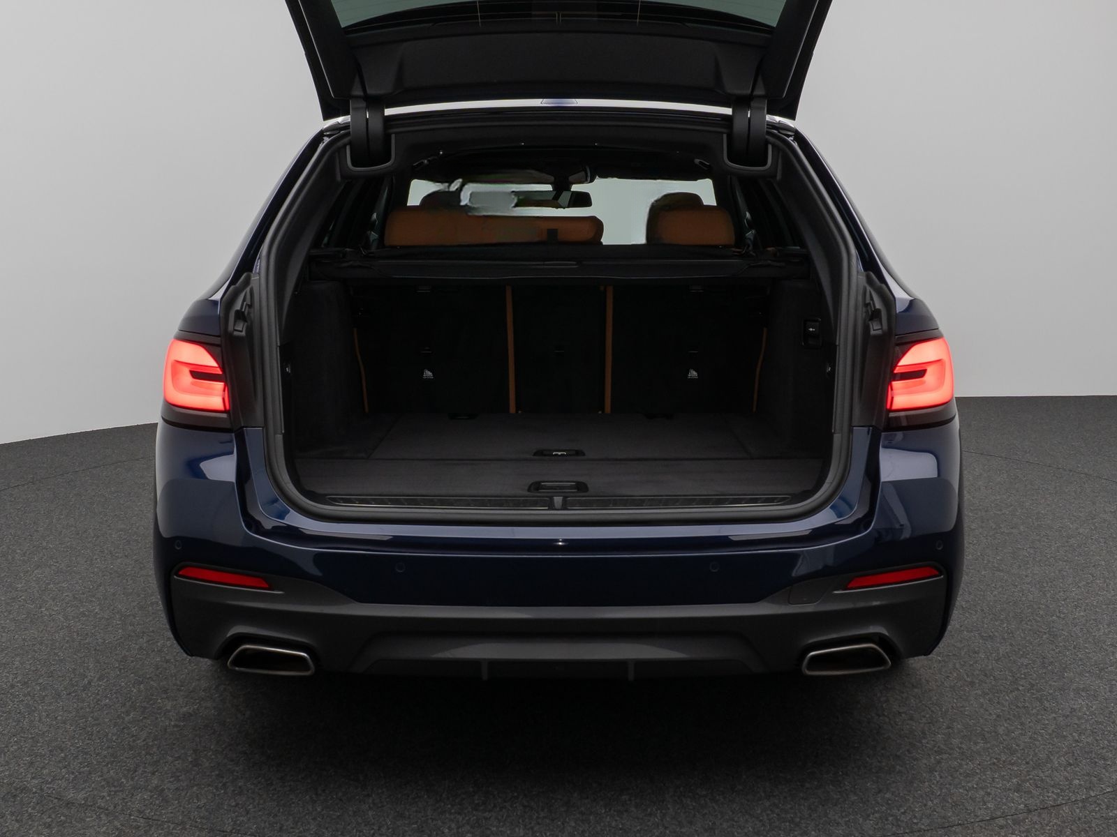 BMW 530d M Sport Panorama 360°Laser HUD HiFi SoftCL foto 14