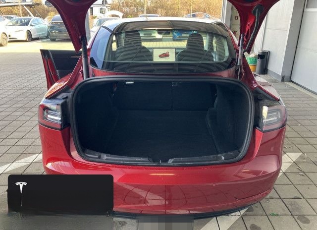 Tesla Model 3 Rear-Wheel Drive foto 9