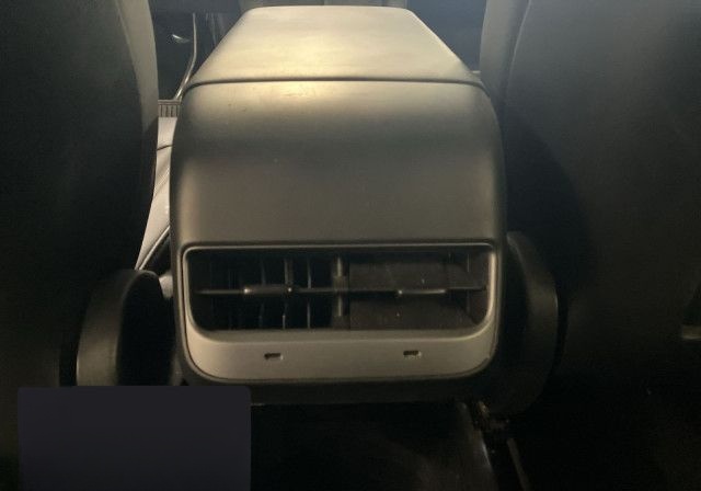 Tesla Model Y Long Range AWD foto 13