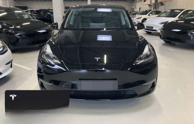 Tesla Model Y Long Range AWD foto 3