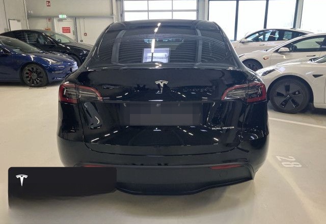 Tesla Model Y Long Range AWD foto 6