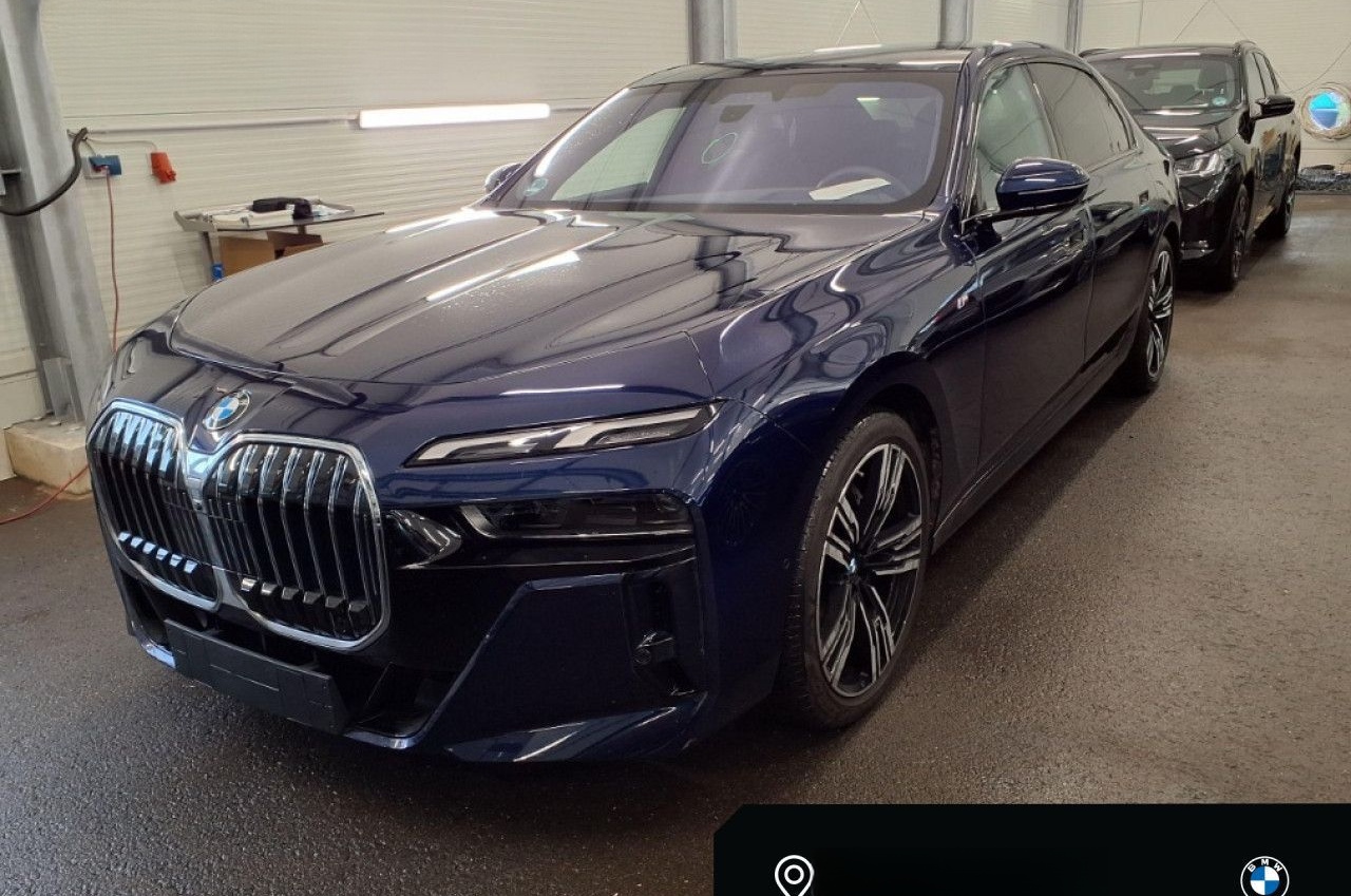 BMW 740d xDr M SPORT SkyLounge,StHzg,360°,DAPro,HUD