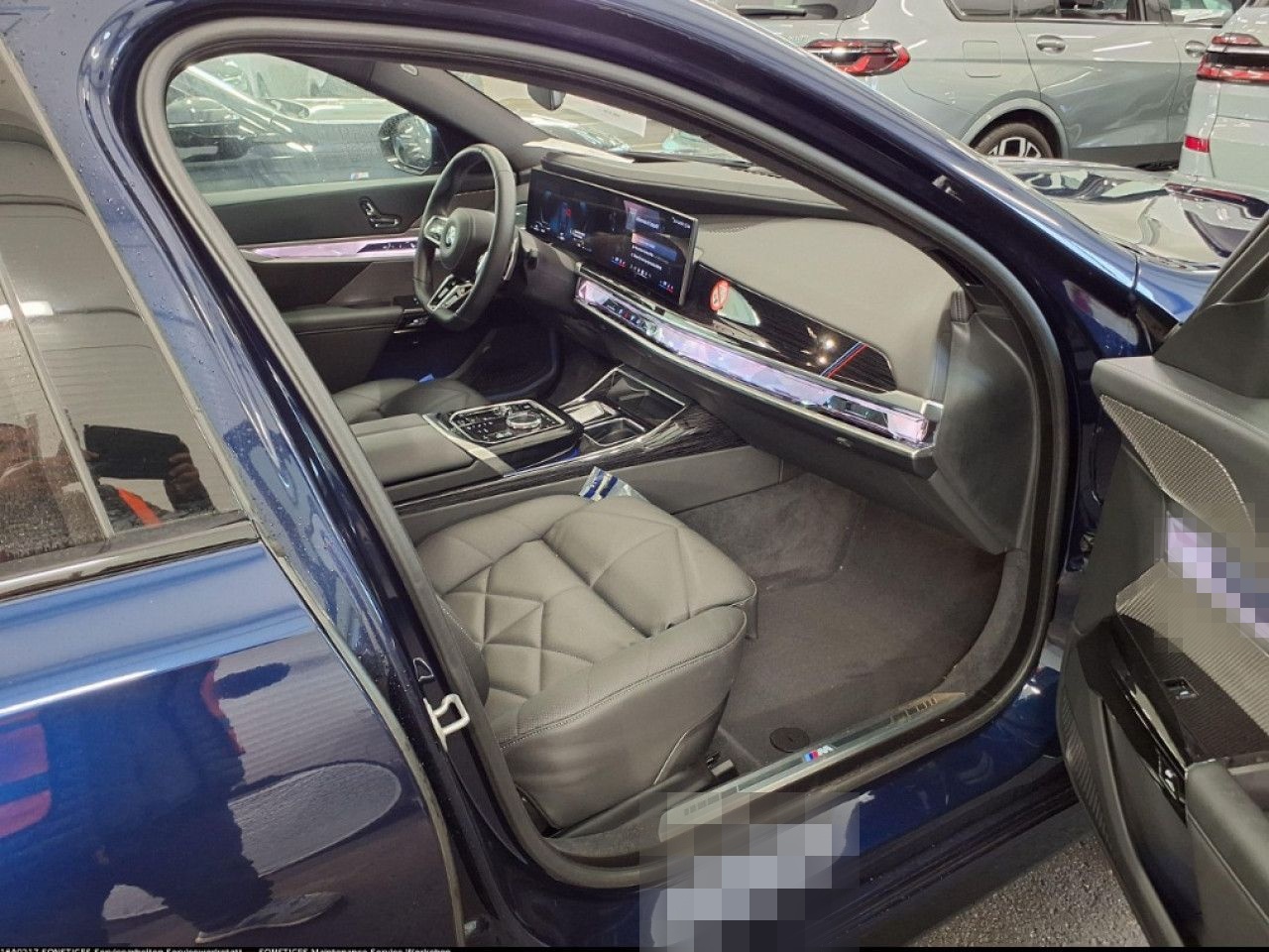 BMW 740d xDr M SPORT SkyLounge,StHzg,360°,DAPro,HUD foto 6