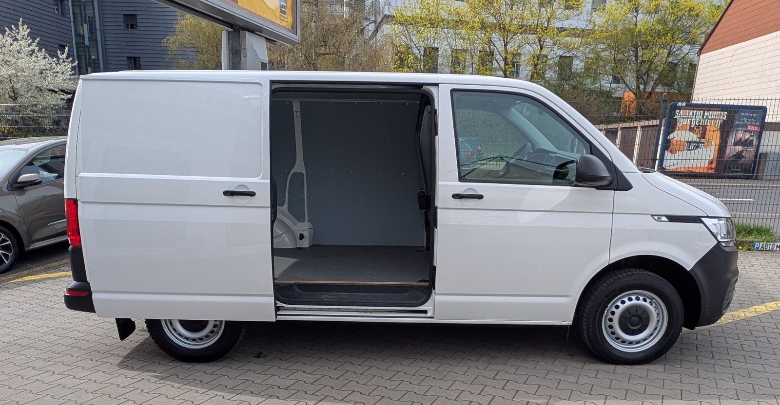 Volkswagen T6.1 2.0TDI Transporter*1.Hand*AHK*RKam*CarPlay* foto 11