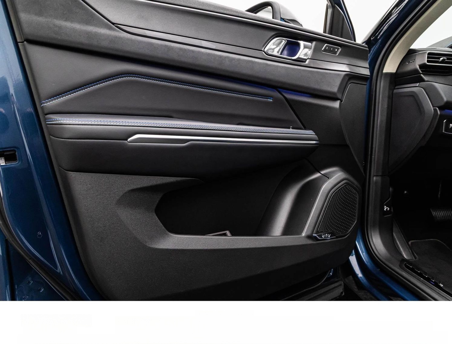 Lynk&Co LYNK & CO 01 1.5T PHEV 3.3kW ACC/TOTW/PANO/360° foto 14