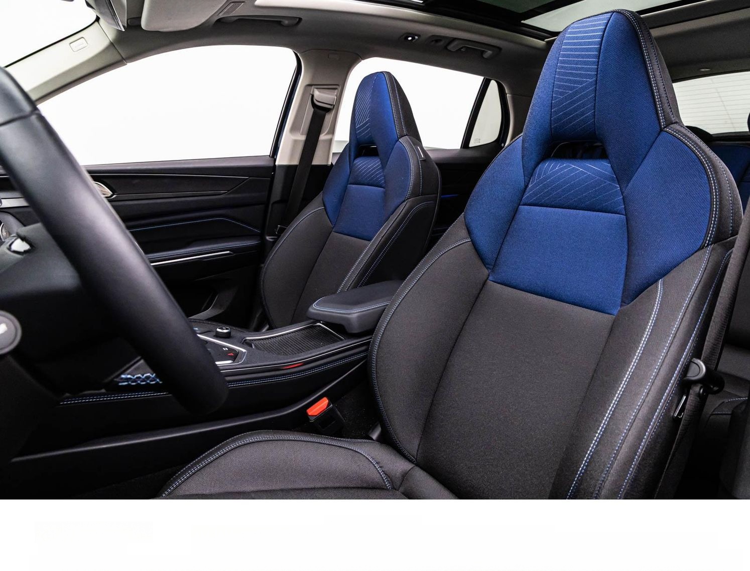 Lynk&Co LYNK & CO 01 1.5T PHEV 3.3kW ACC/TOTW/PANO/360° foto 15