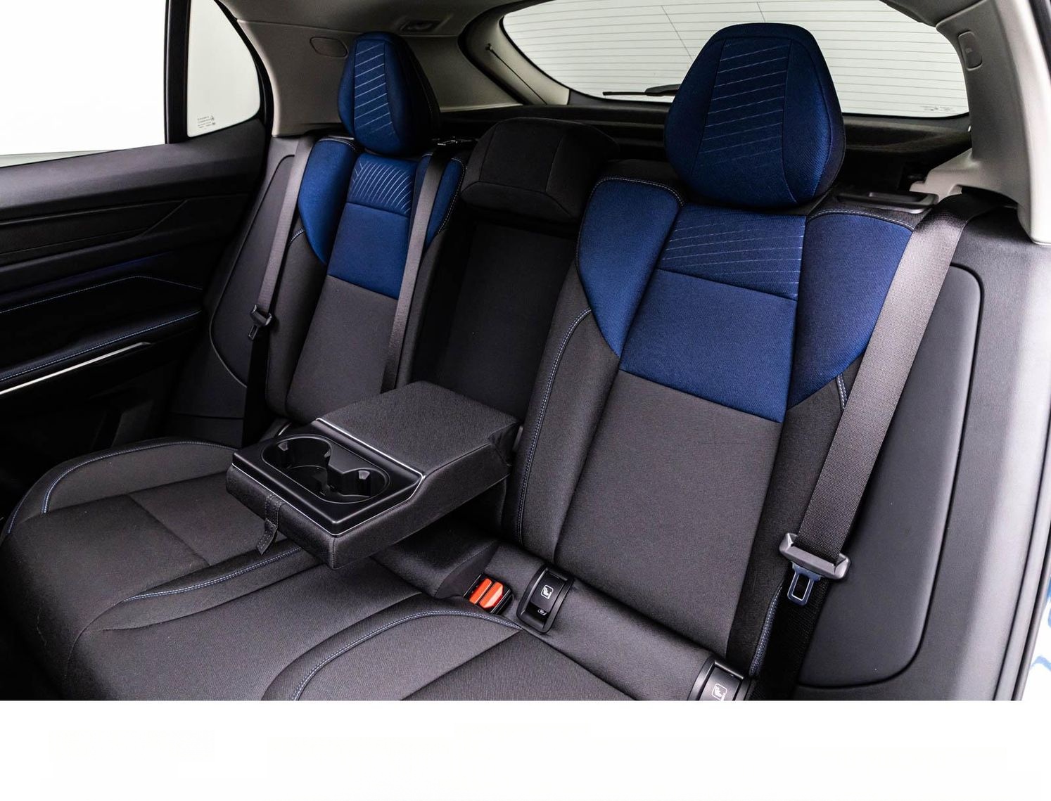 Lynk&Co LYNK & CO 01 1.5T PHEV 3.3kW ACC/TOTW/PANO/360° foto 18