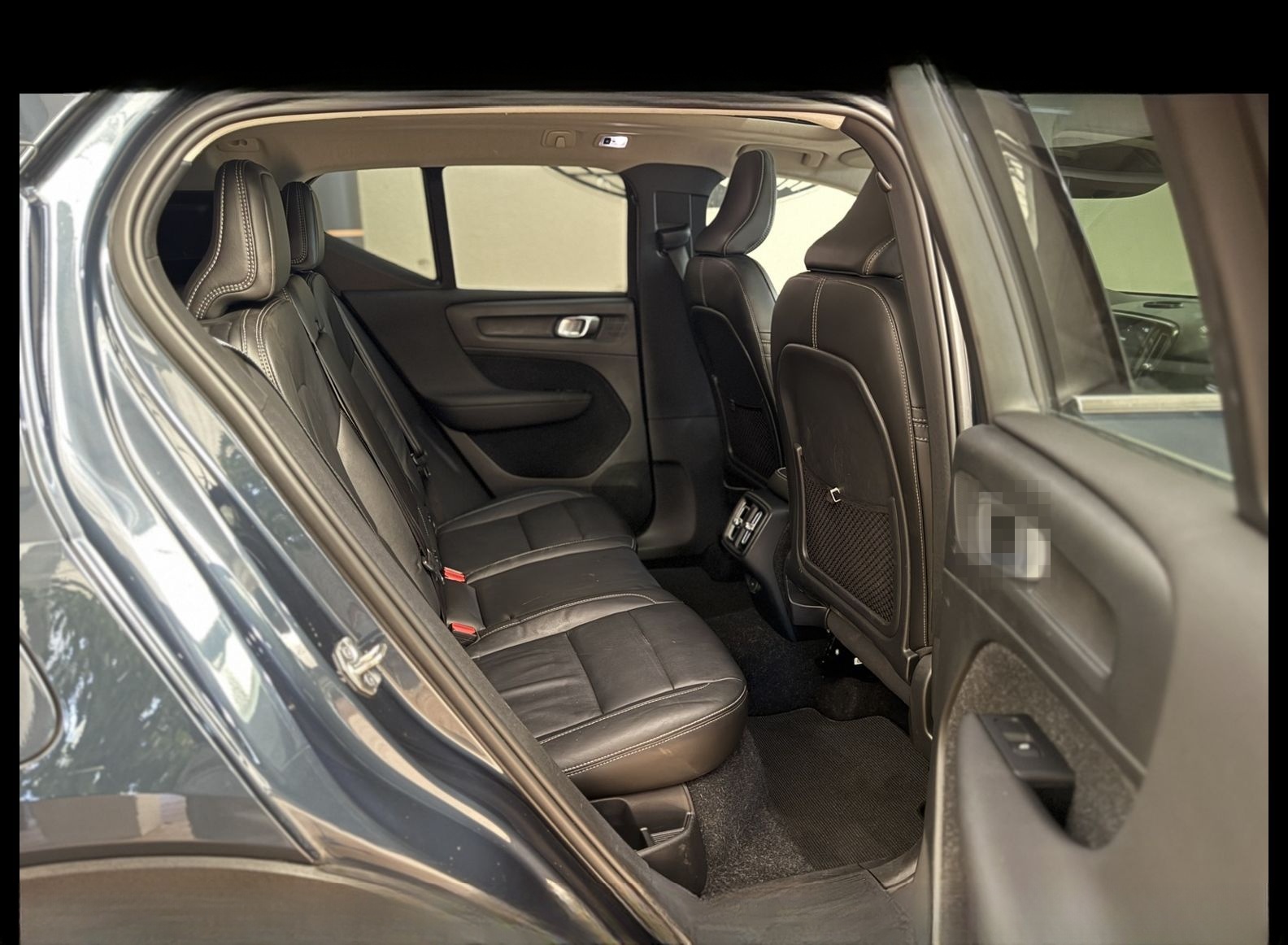 Volvo XC40 D3 Inscription LED*AHK*Leder*StHz*Pano*BLIS foto 18