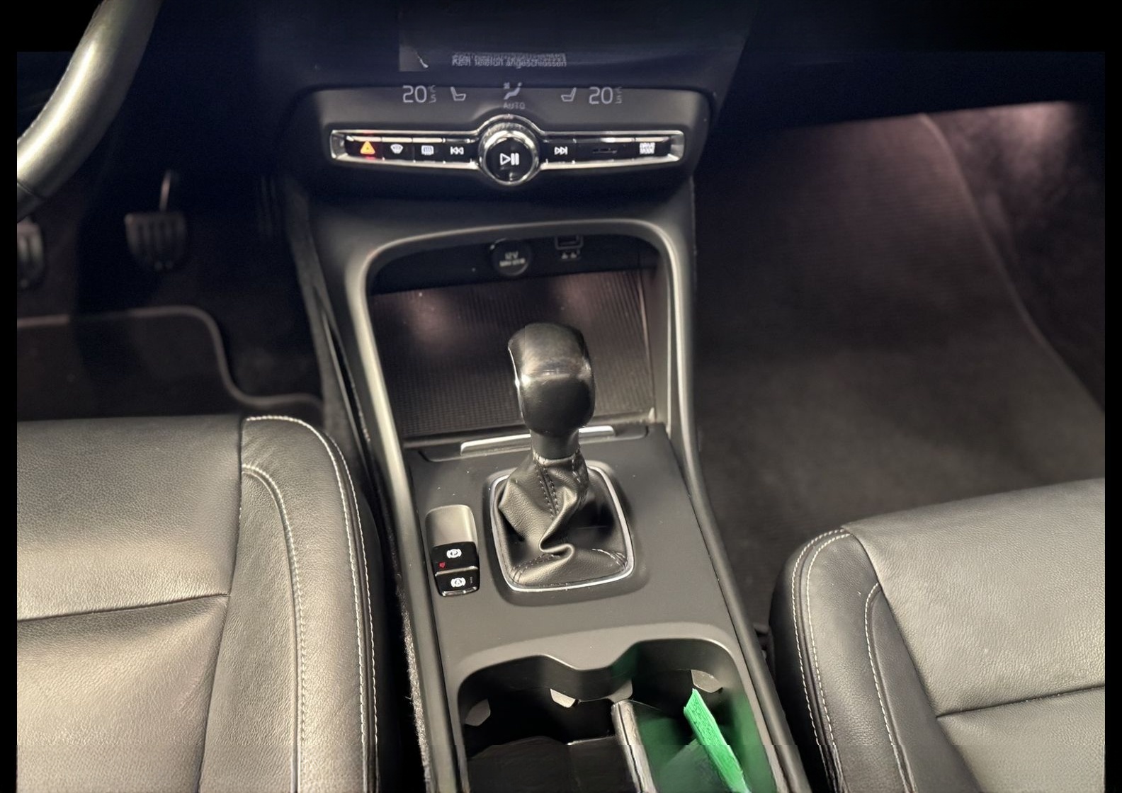 Volvo XC40 D3 Inscription LED*AHK*Leder*StHz*Pano*BLIS foto 21