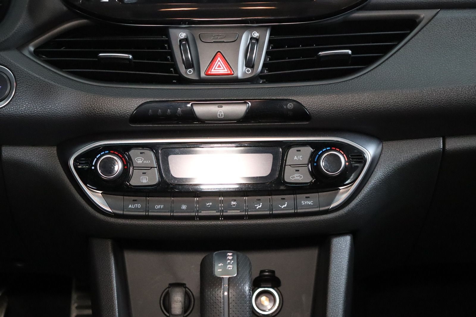 Hyundai i30 1.4 T-GDI N-Line * 1. Hand Werksgarantie bis foto 13