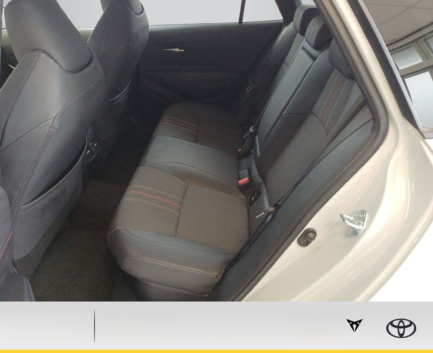 Toyota Corolla TS 2.0 GR Sport *LED*NAVI*KAMERA*JBL* foto 8
