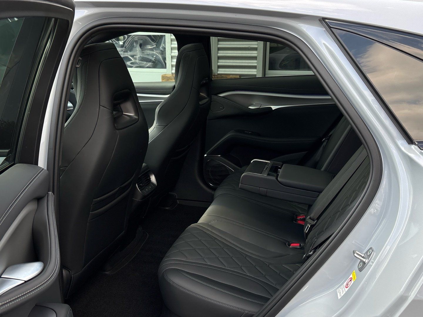 BYD Sealion 7 Design AWD Dynadio Panorama Carplay foto 13