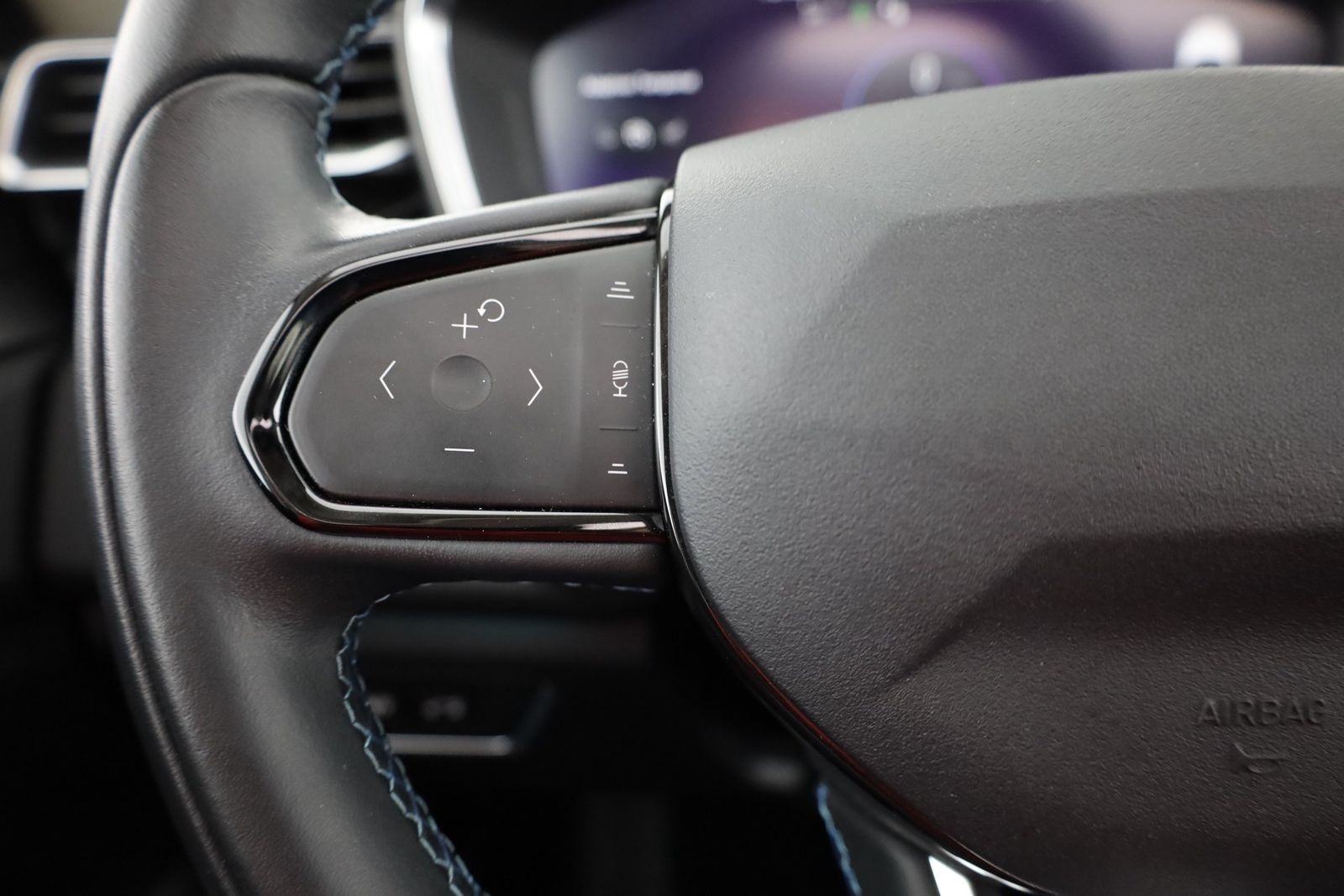 Lynk&Co 01 1.5 TD PHEV Aut. LED ACC 360° Pano foto 17