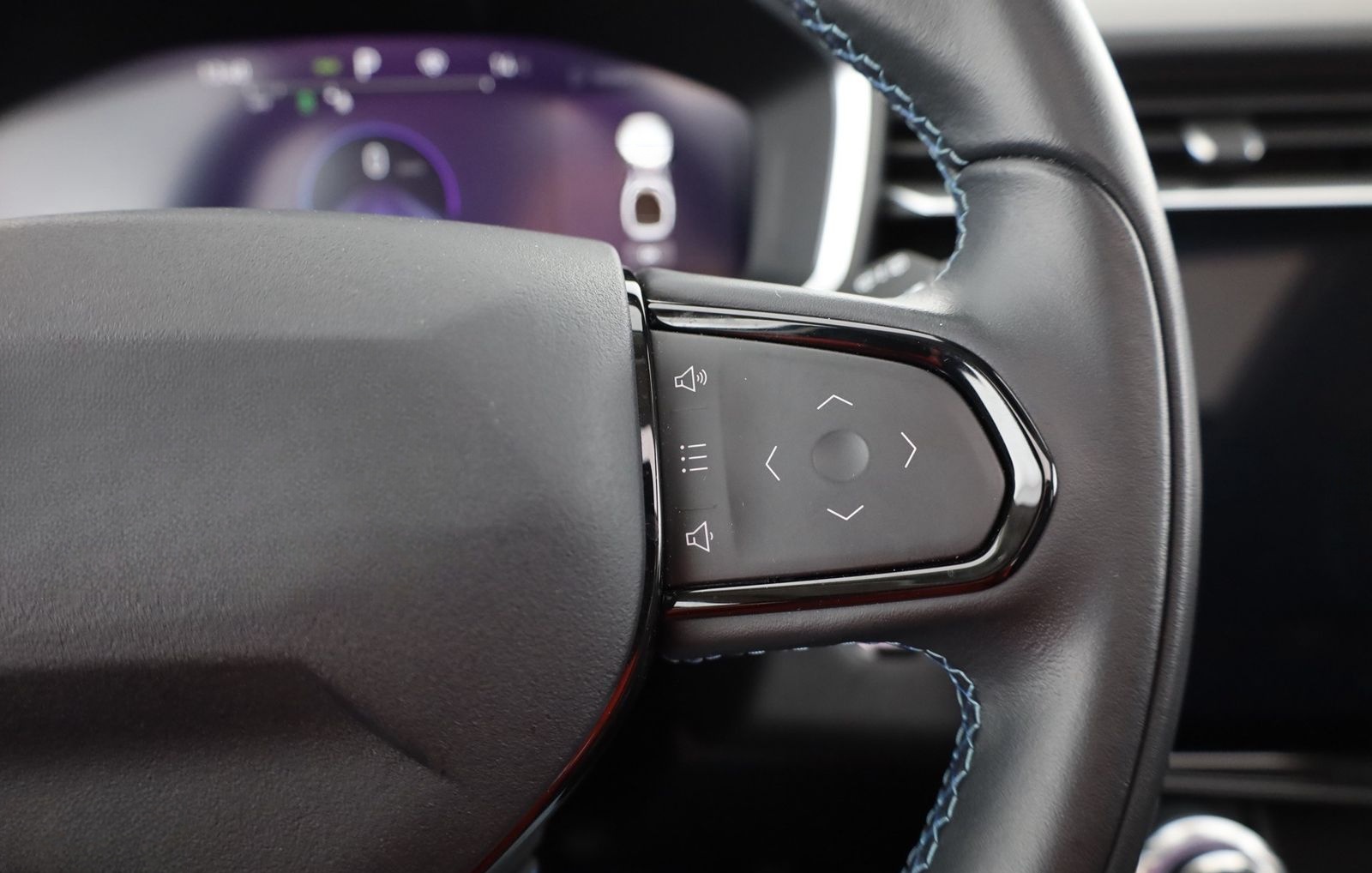 Lynk&Co 01 1.5 TD PHEV Aut. LED ACC 360° Pano foto 18