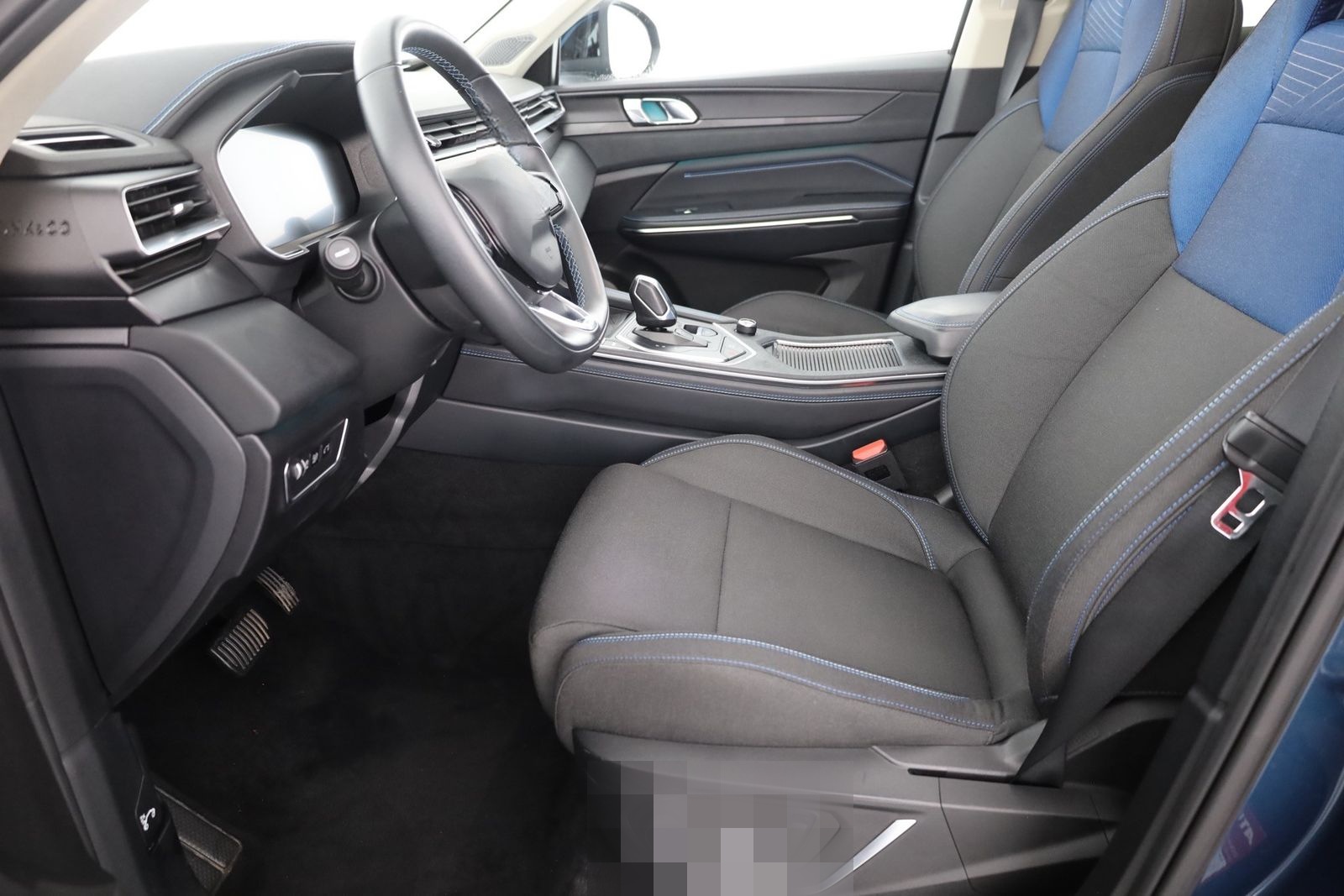 Lynk&Co 01 1.5 TD PHEV Aut. LED ACC 360° Pano foto 23