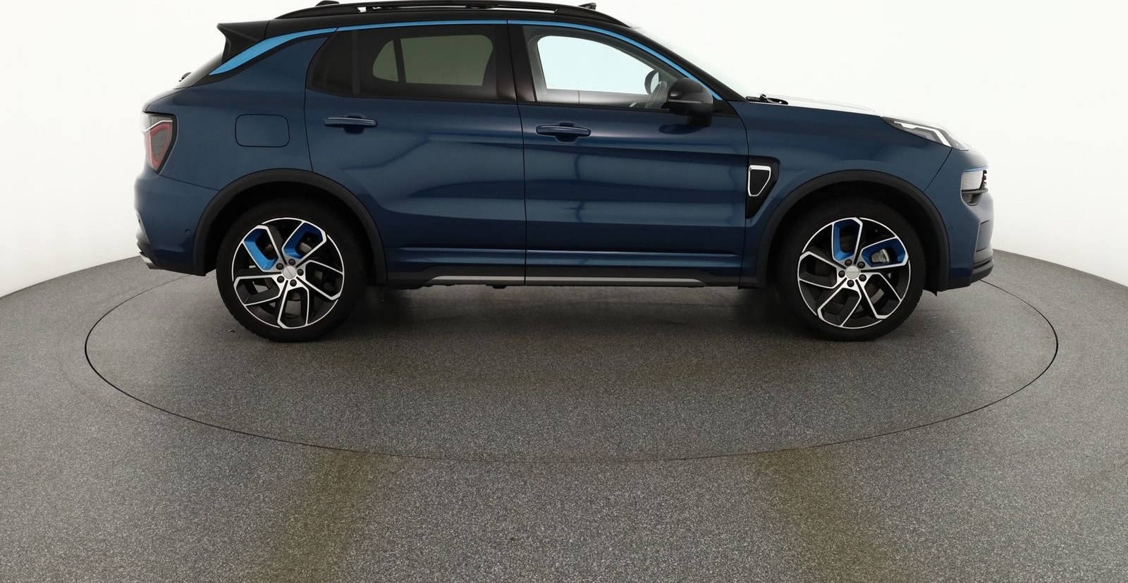 Lynk&Co 01 1.5 TD PHEV Aut. LED ACC 360° Pano foto 6