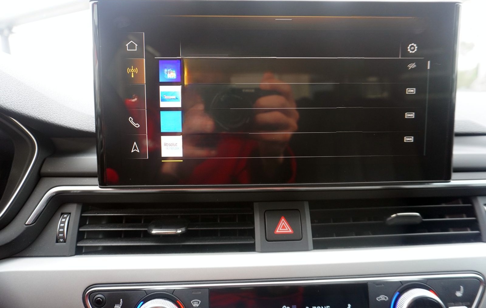 Audi A4 Avant 40 TFSI qu. advanced LED ACC Navi Leder foto 17