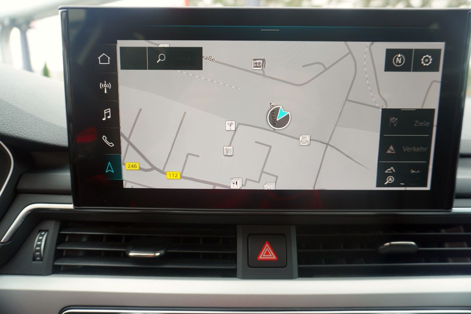 Audi A4 Avant 40 TFSI qu. advanced LED ACC Navi Leder foto 18