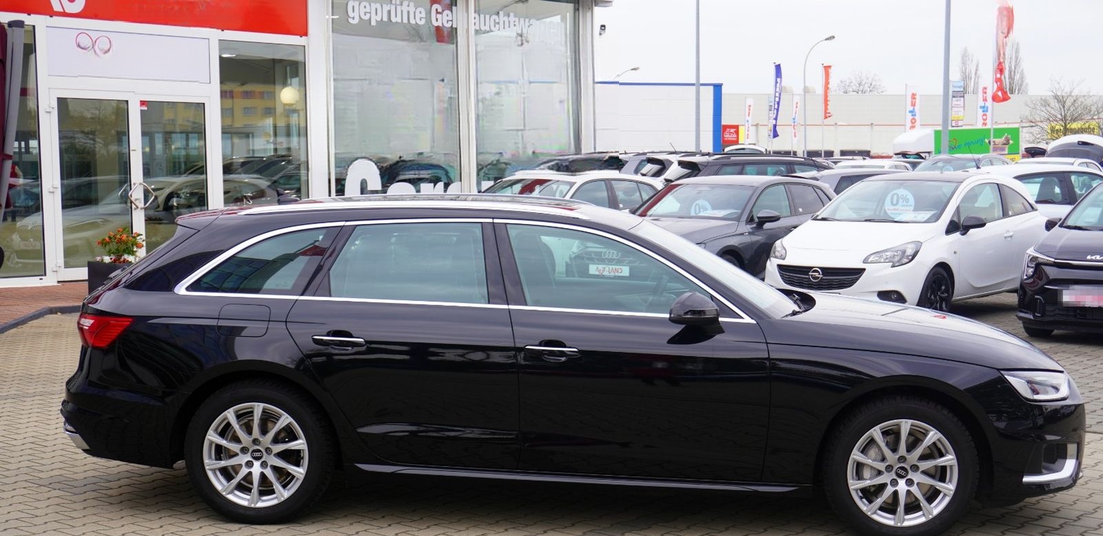 Audi A4 Avant 40 TFSI qu. advanced LED ACC Navi Leder foto 5