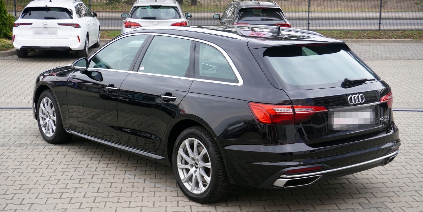 Audi A4 Avant 40 TFSI qu. advanced LED ACC Navi Leder foto 8