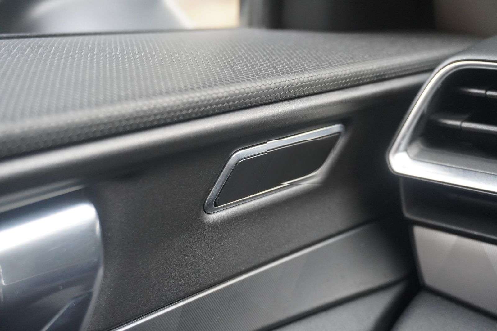 Lynk&Co 01 1.5 TD PHEV Aut. LED ACC 360° Pano foto 19