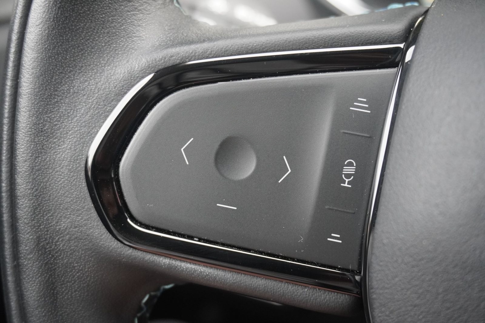 Lynk&Co 01 1.5 TD PHEV Aut. LED ACC 360° Pano foto 21