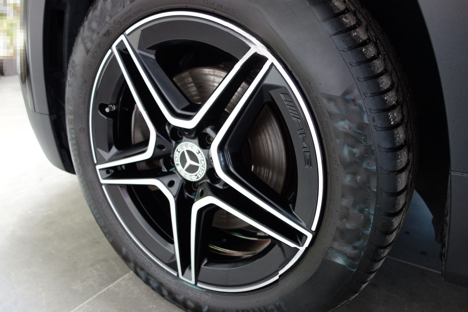 Mercedes-Benz GLB 250 4Matic AMG Line 360°/LED/MBUX/Night/Dist foto 25