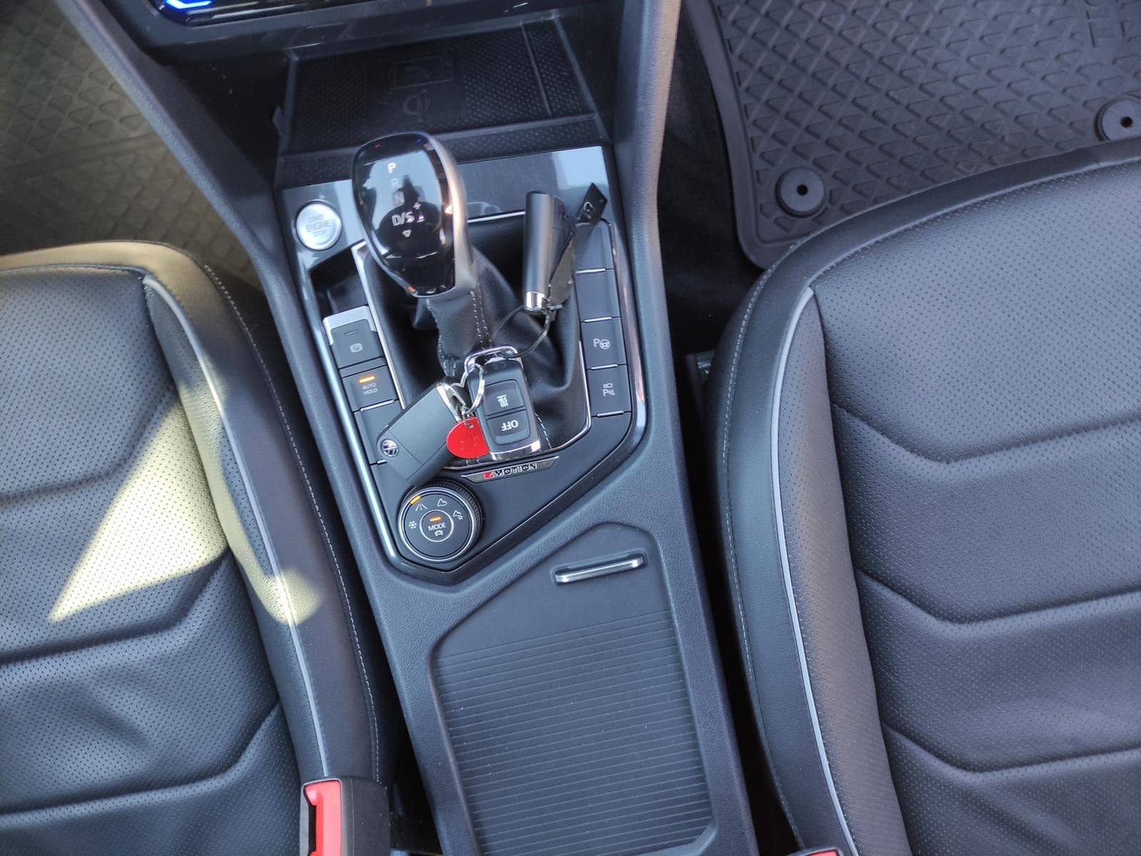 Volkswagen Tiguan R-Line 2.0 TDI+200PS+4M+Pano+AHZV+Standh+ foto 12