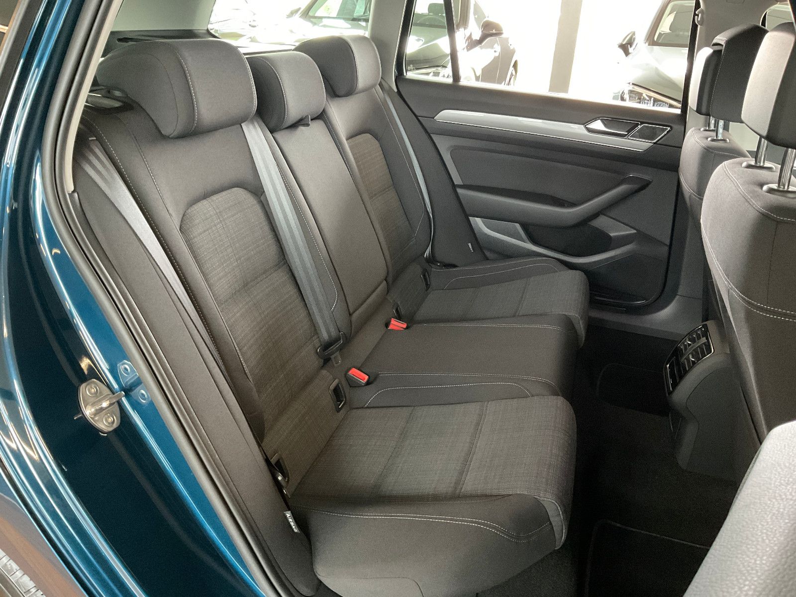 Volkswagen Passat Variant 2.0 TDI Business SPUR/KAMERA/ACC foto 9