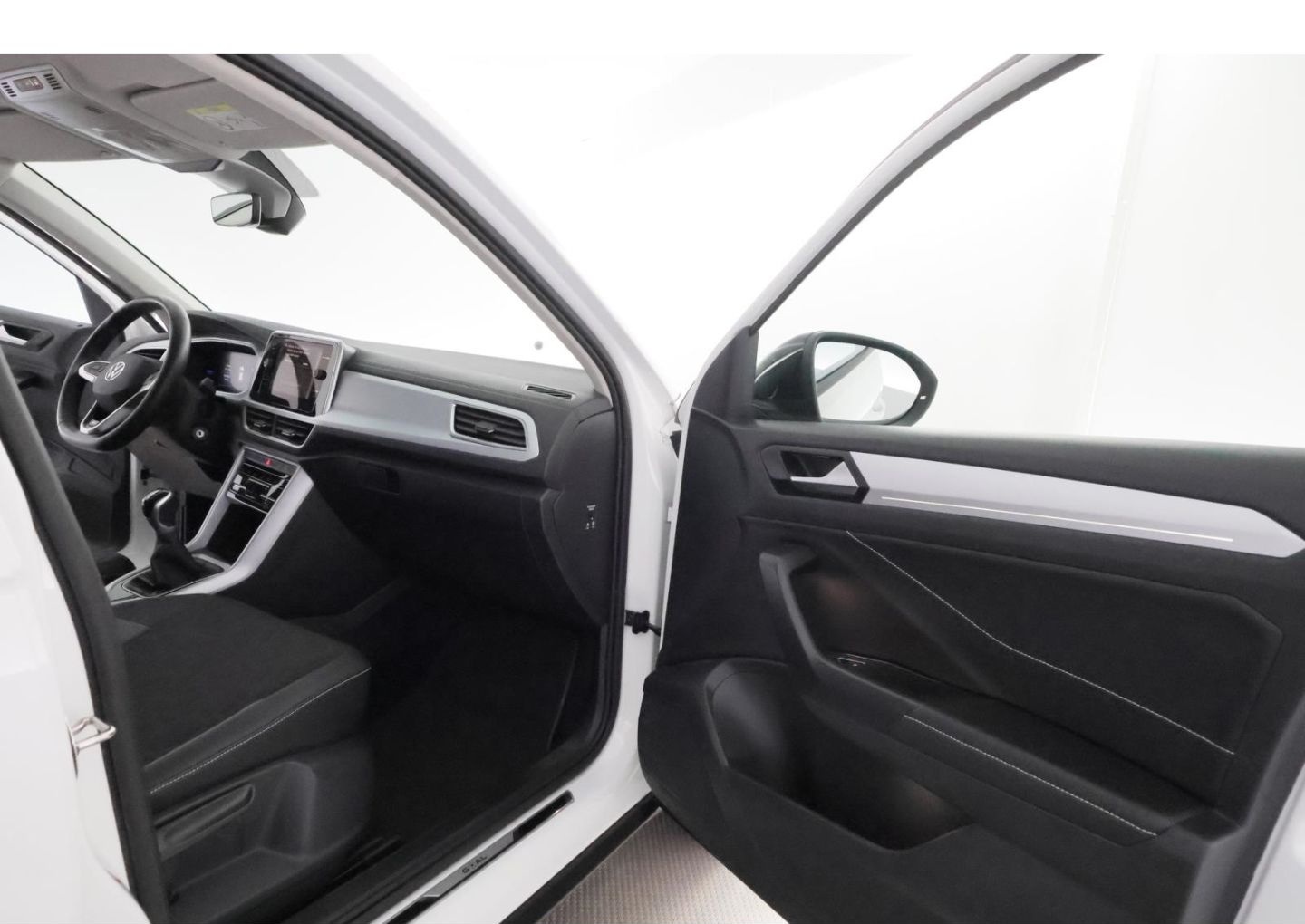 Volkswagen T-Roc 1.0 TSI Goal+LED+NAVI+VIRTUAL+PDC+KLIMA foto 20