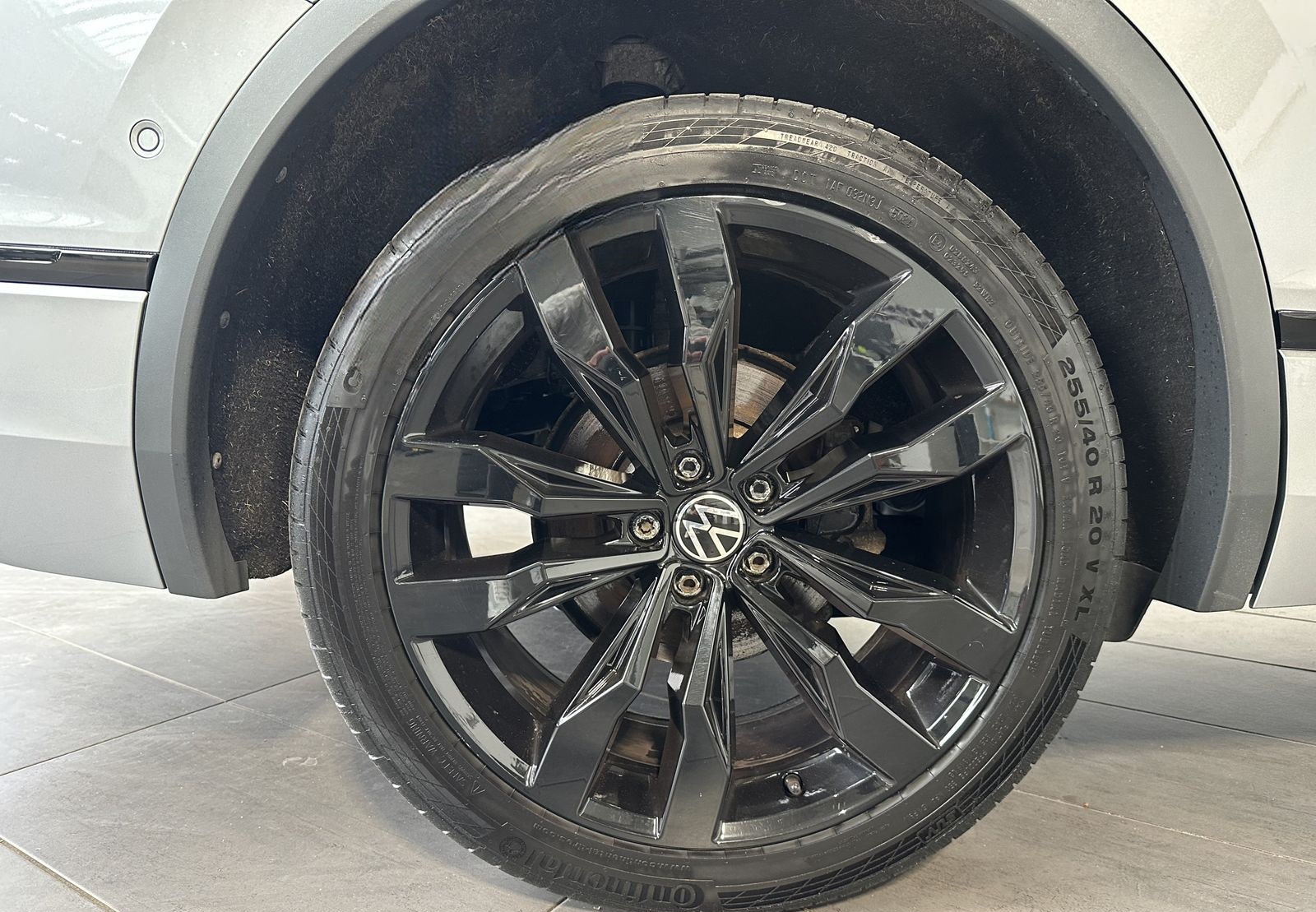 Volkswagen Tiguan Allspace 4M R-Line Black NAV+LED+AHK+360° foto 3