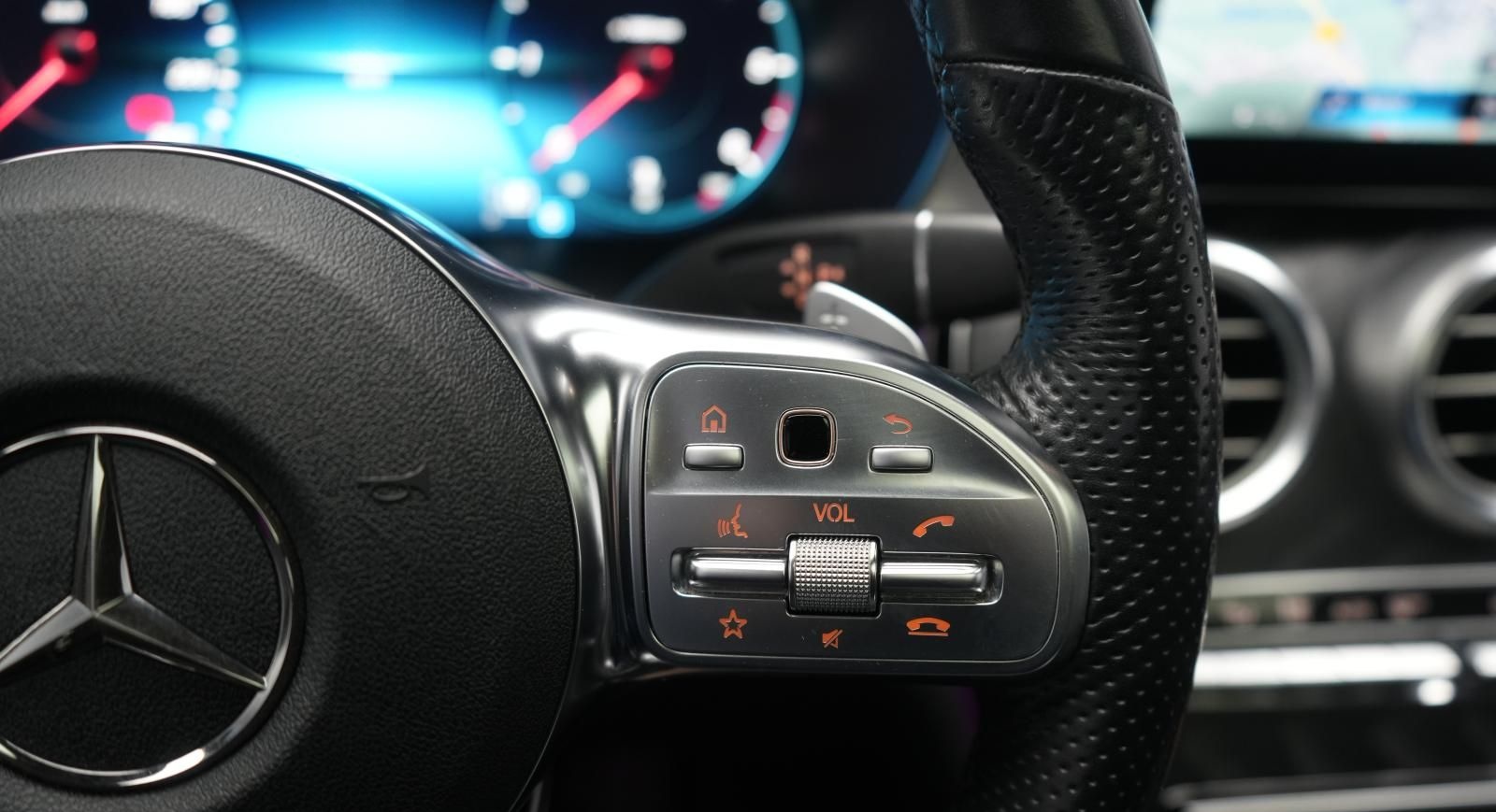 Mercedes-Benz GLC 400 d 4Matic 9G-Tronic AMG Distronic/Kamera/ foto 17