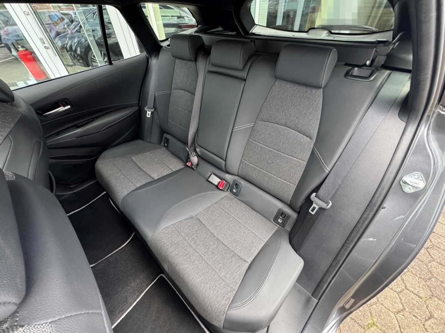 Toyota Corolla 1.8 Hybrid Touring Sports Teamplayer*Tec foto 10