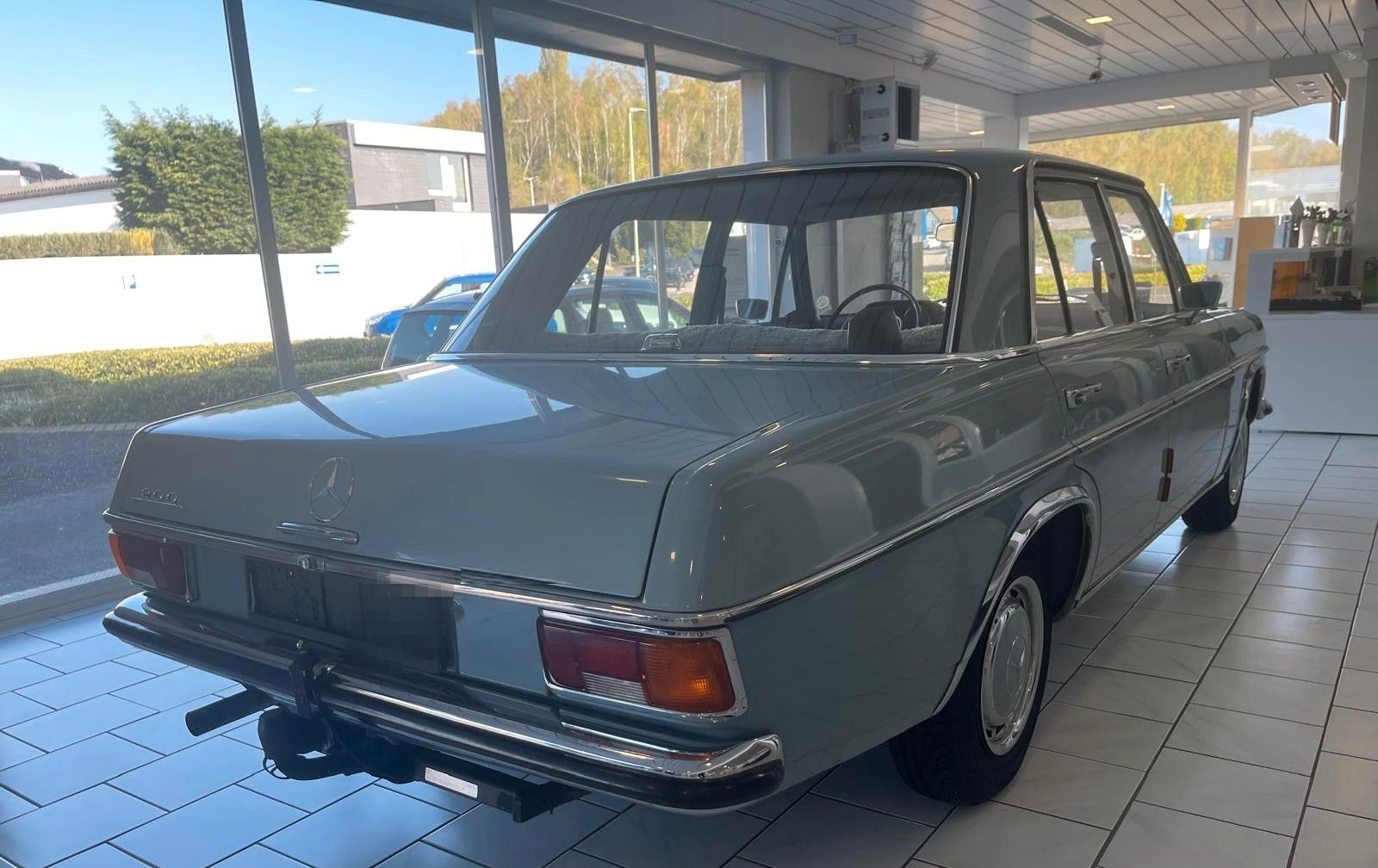 Mercedes-Benz 200/8 Limousine - Automatik - AHK - Oldtimer foto 3
