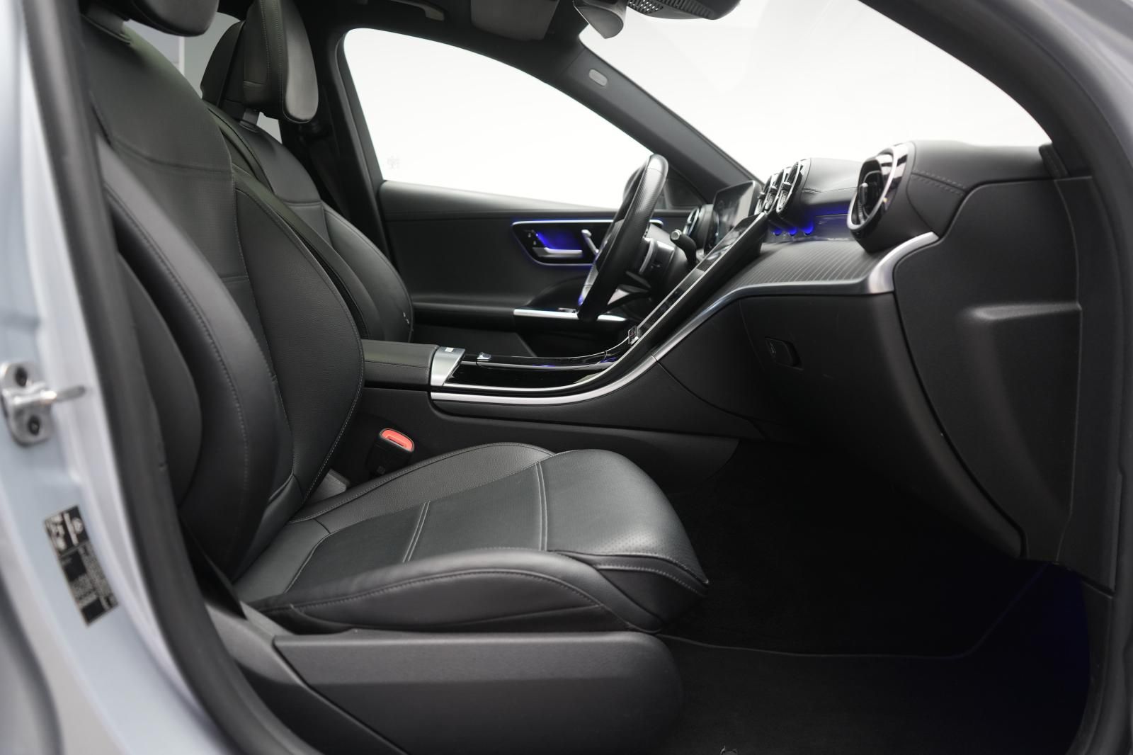 Mercedes-Benz C 220 d T 9G-Tronic AMG Leder/Distronic/HUD/Pano foto 6