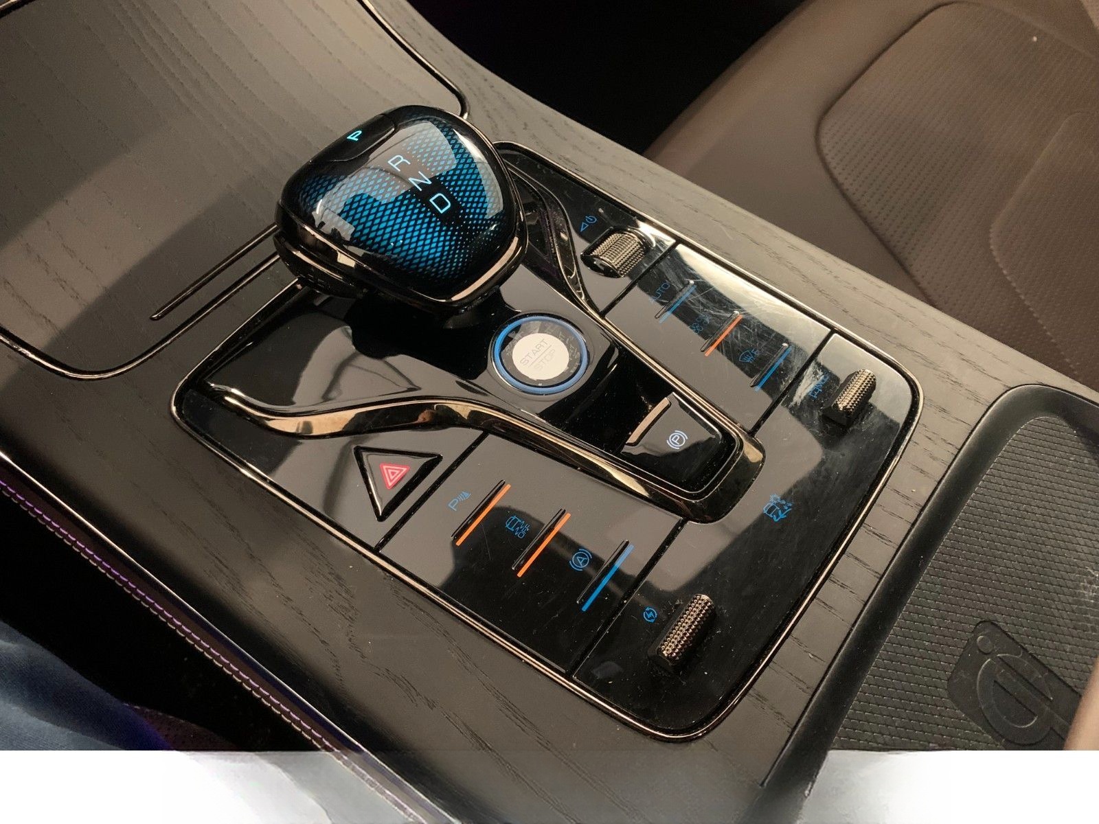 BYD Han 380 kW AWD Executive ICC HeadUp Wärmep Pano foto 14