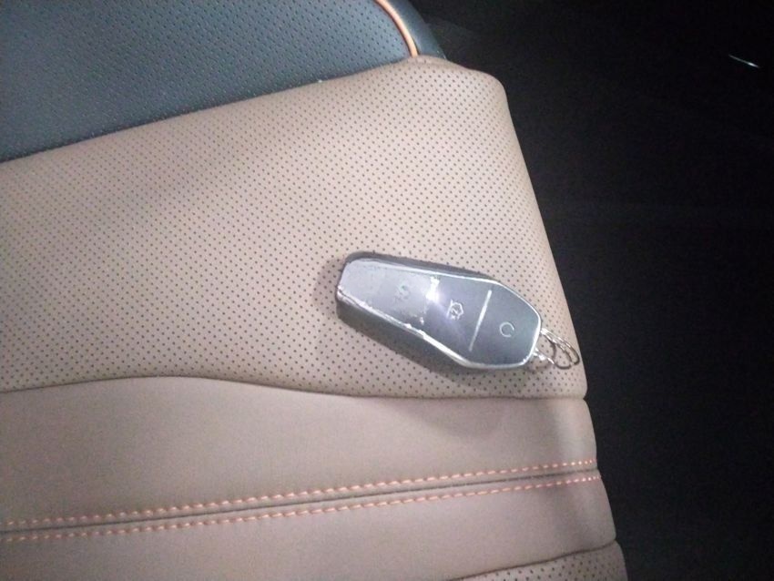 BYD SEAL U DM-i 26.6 kWh FWD Comfort ACC/360°/Pano foto 12