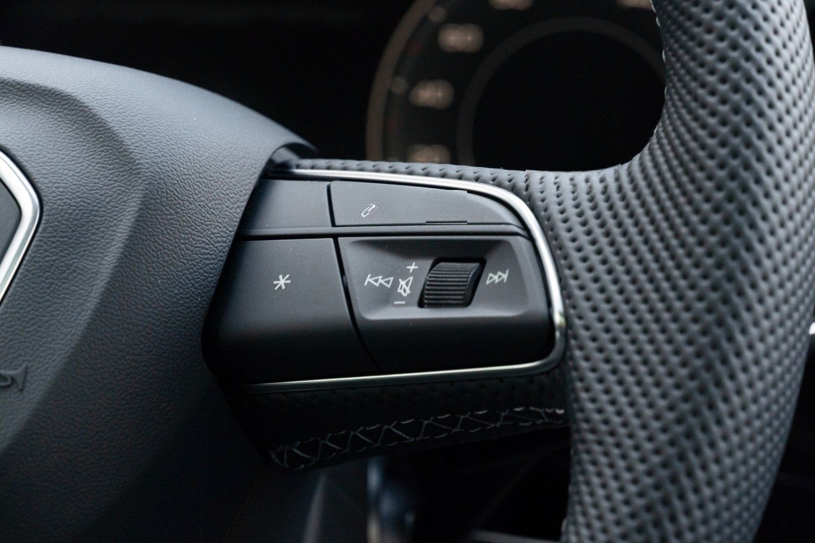 Audi Q8 60 TFSIe SLINE.MATRIX.LUFTF.PANO.HUD.LHZ.AHK foto 18