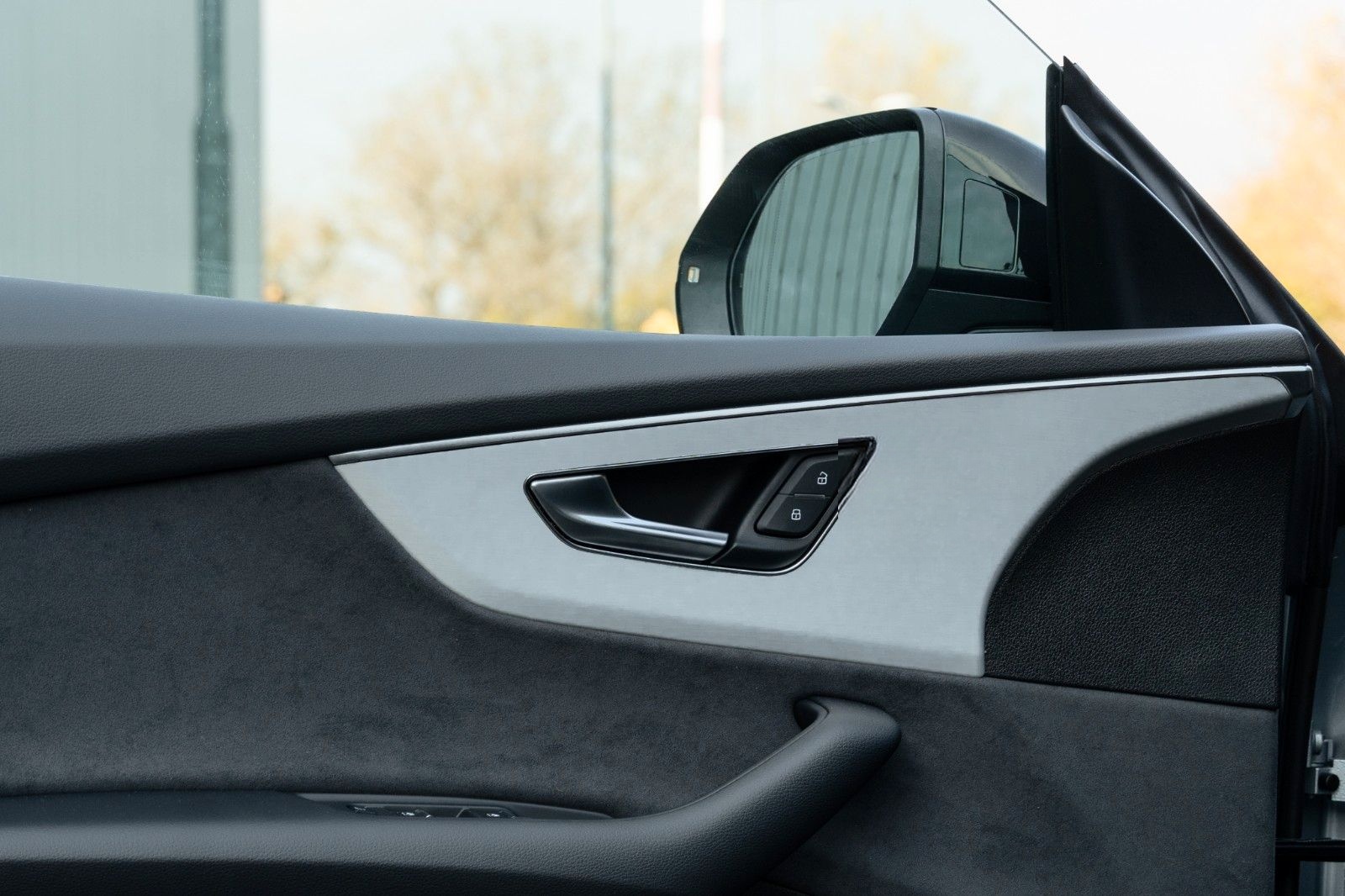 Audi Q8 60 TFSIe SLINE.MATRIX.LUFTF.PANO.HUD.LHZ.AHK foto 25