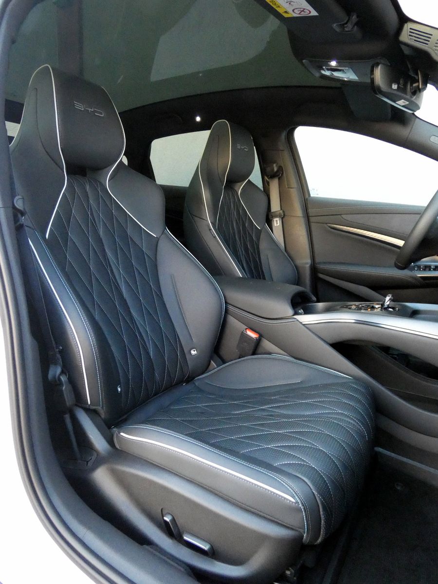 BYD SEAL 230 kW RWD Design/82,5kWh/Panorama/19" foto 16