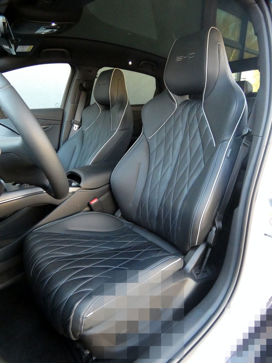 BYD SEAL 230 kW RWD Design/82,5kWh/Panorama/19" foto 9