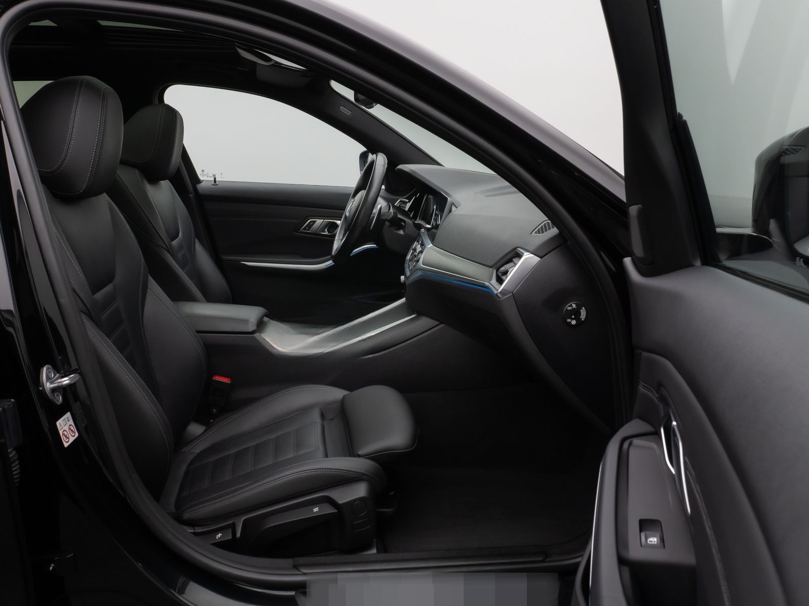 BMW 330e M Sport Panorama Laser Kamera HUD DAB HiFi foto 25