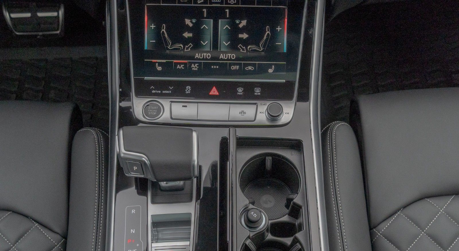 Audi Q8 60 TFSIe SLINE.MATRIX.LUFTFE.PANO.AHK.2STÜCK foto 14