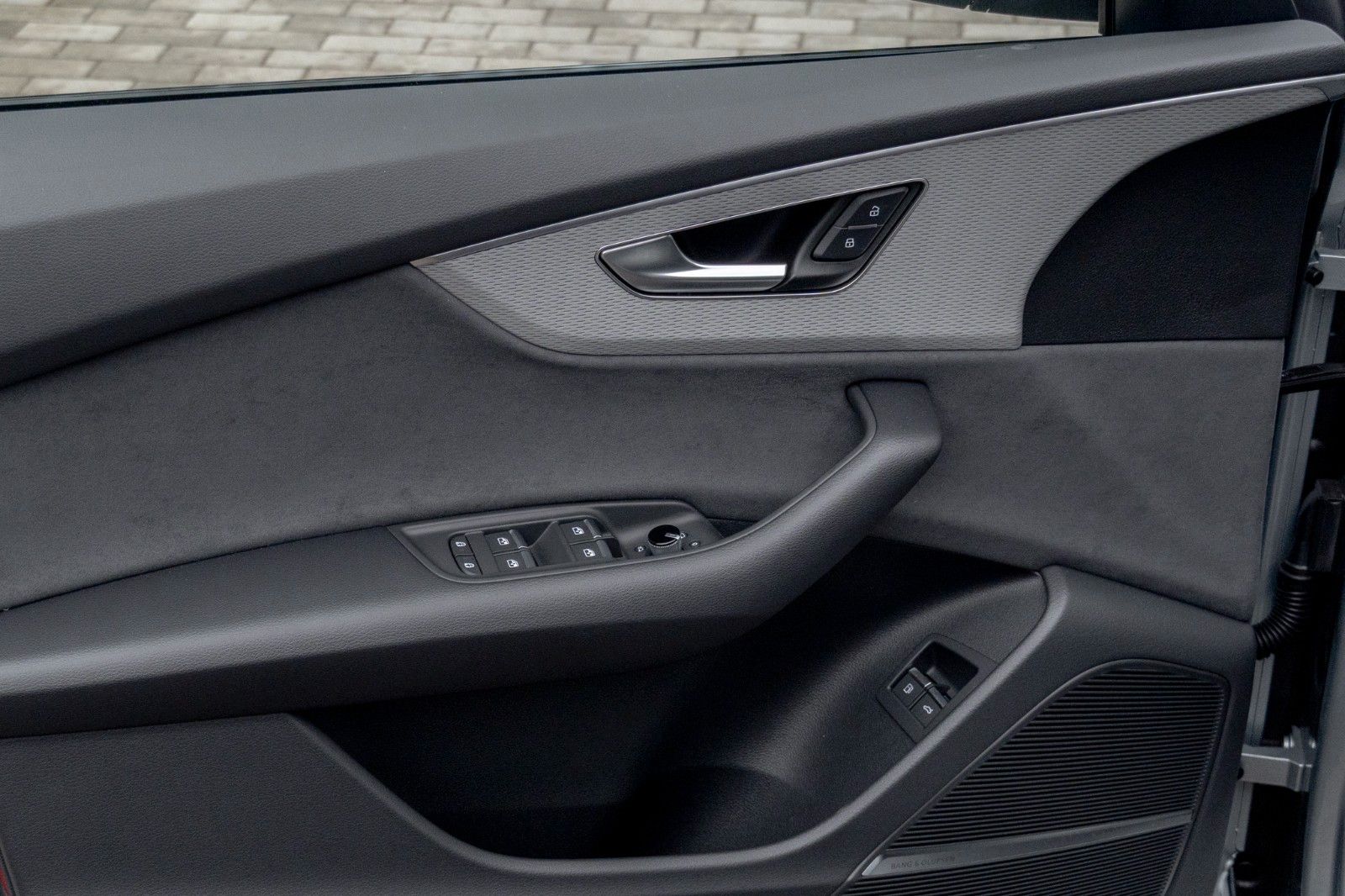 Audi Q8 60 TFSIe SLINE.MATRIX.LUFTFE.PANO.AHK.2STÜCK foto 17