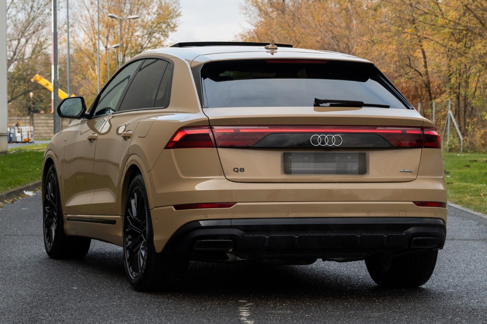 Audi Q8 60 TFSIe SLINE.MATRIX.LUFTFE.PANO.AHK.2STÜCK foto 4