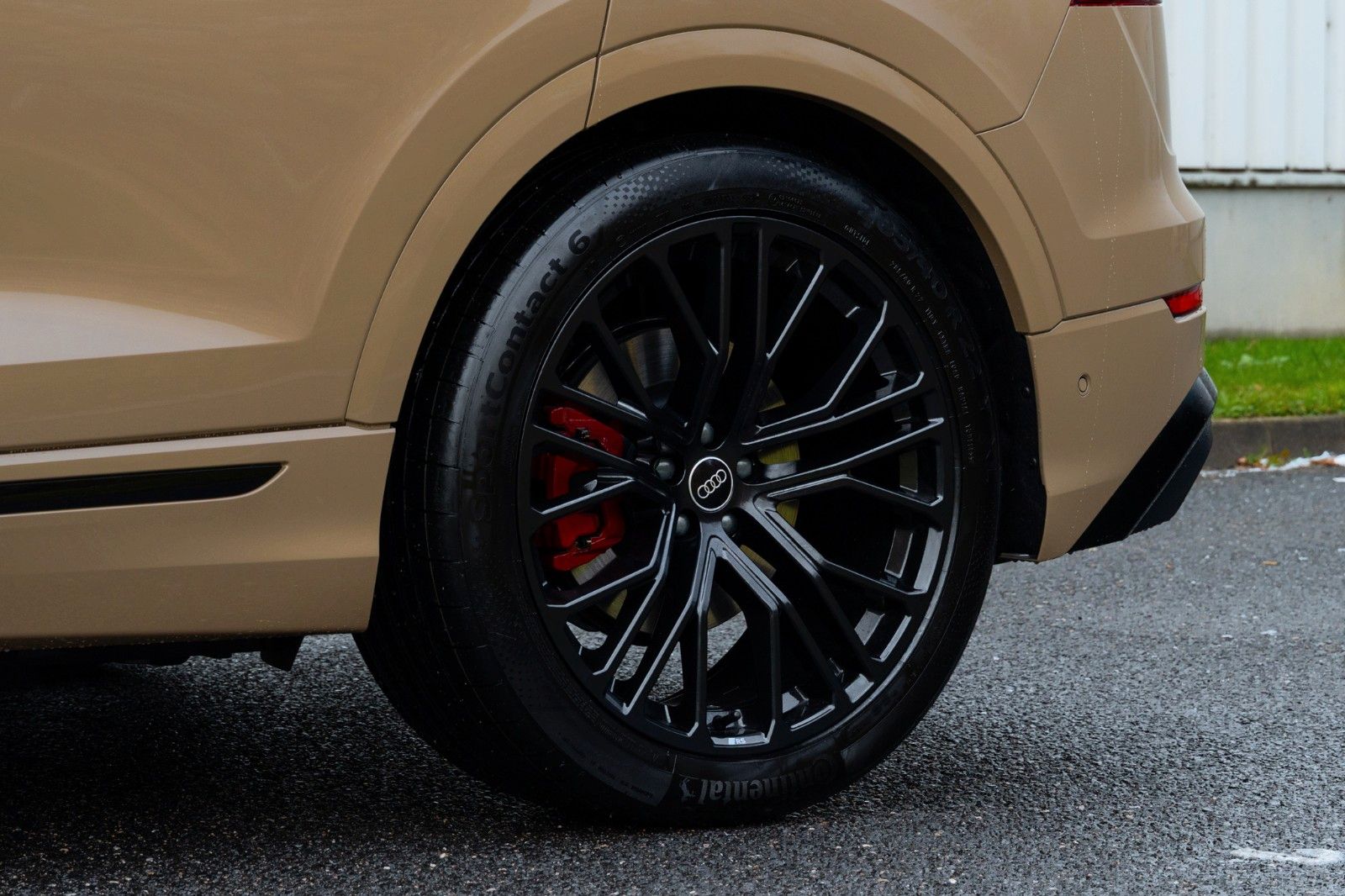 Audi Q8 60 TFSIe SLINE.MATRIX.LUFTFE.PANO.AHK.2STÜCK foto 8