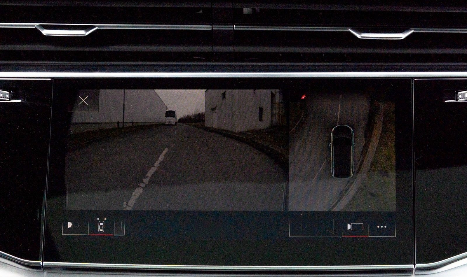 Audi Q8 60 TFSIe SLINE.MATRIX.LUFTFE.SOFTC.PANO.AHK foto 16