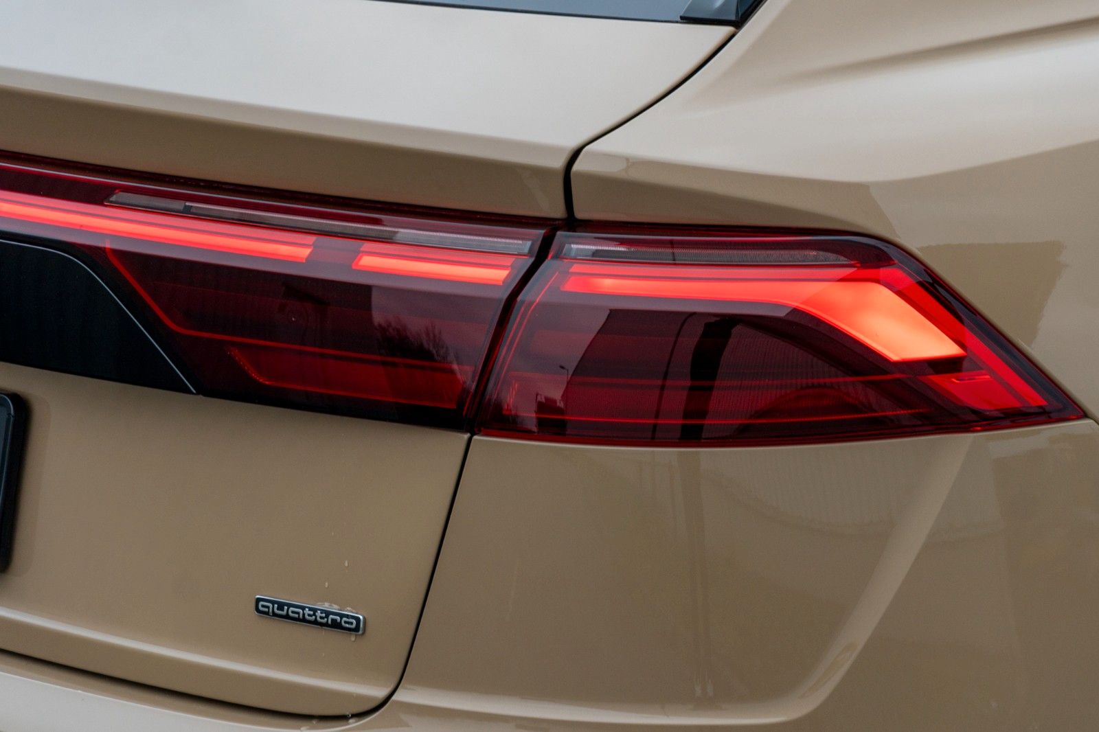 Audi Q8 60 TFSIe SLINE.MATRIX.LUFTFE.SOFTC.PANO.AHK foto 7